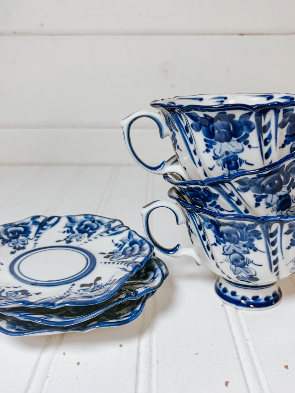 Vintage Russian Gzhel Porcelain Teacup and Saucer | Blue +White Floral - Picture 2 of 10